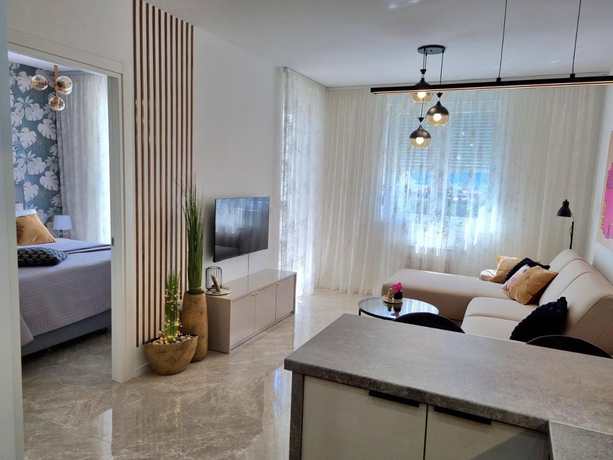 Apartment "50 Shades" With Balcony And Free Parking In The Garage Zadar Ngoại thất bức ảnh
