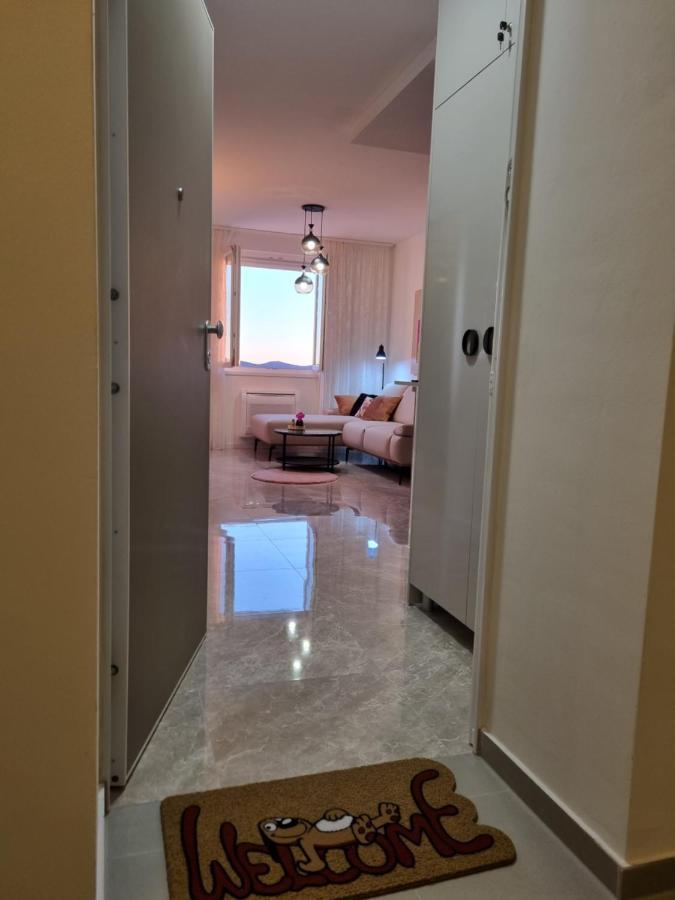 Apartment "50 Shades" With Balcony And Free Parking In The Garage Zadar Ngoại thất bức ảnh