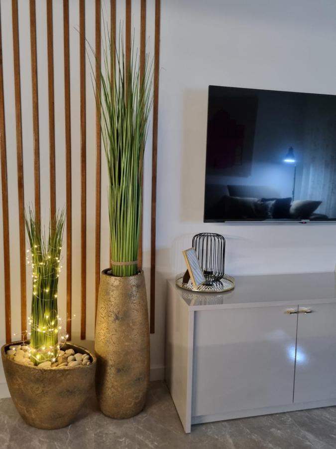 Apartment "50 Shades" With Balcony And Free Parking In The Garage Zadar Ngoại thất bức ảnh