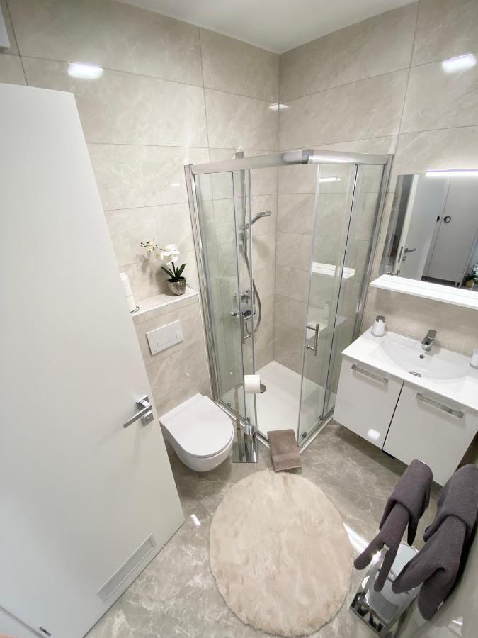 Apartment "50 Shades" With Balcony And Free Parking In The Garage Zadar Ngoại thất bức ảnh