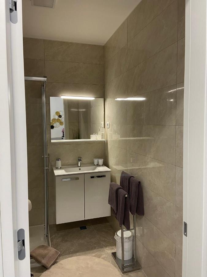 Apartment "50 Shades" With Balcony And Free Parking In The Garage Zadar Ngoại thất bức ảnh