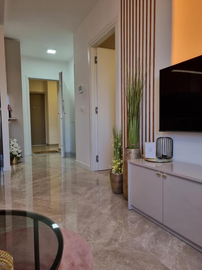 Apartment "50 Shades" With Balcony And Free Parking In The Garage Zadar Ngoại thất bức ảnh