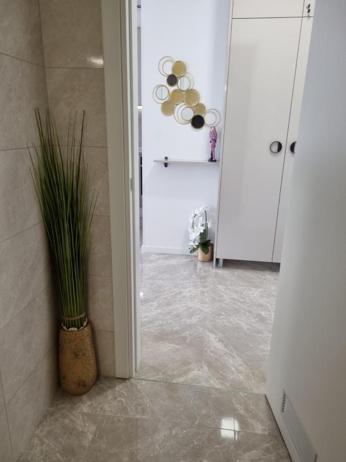 Apartment "50 Shades" With Balcony And Free Parking In The Garage Zadar Ngoại thất bức ảnh