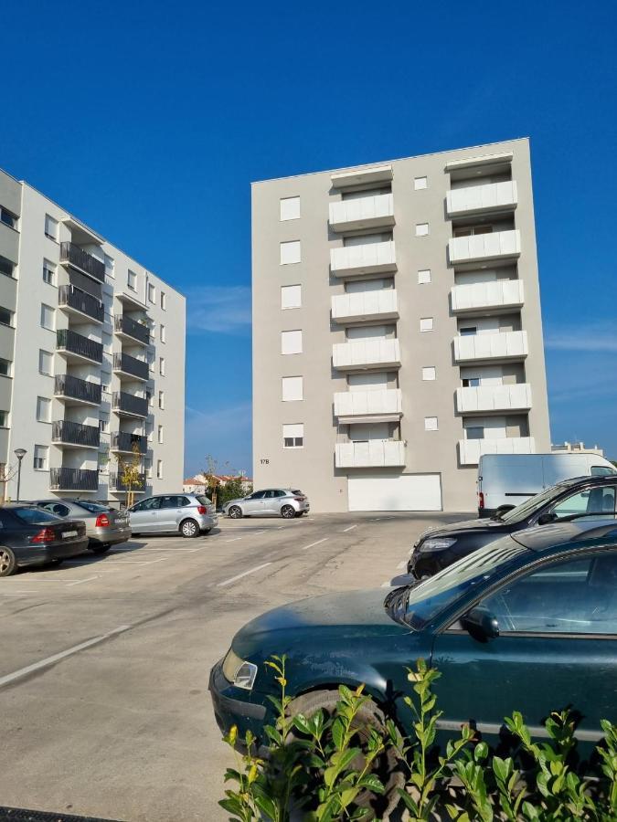Apartment "50 Shades" With Balcony And Free Parking In The Garage Zadar Ngoại thất bức ảnh